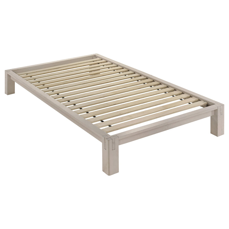 Gislen Queen Bed