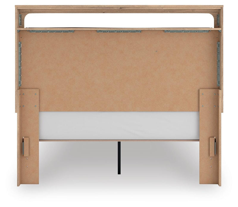 Kinlanni Upholstered Bed