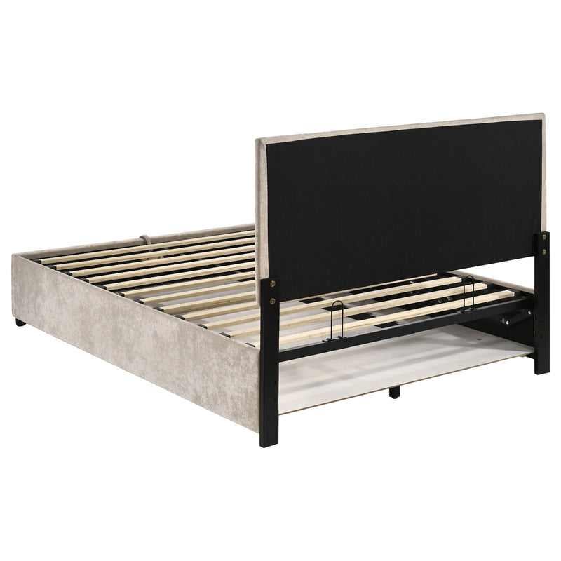 Reeves Queen Bed