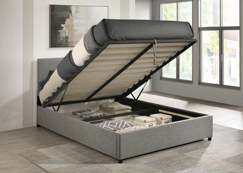 Reeves Queen Bed