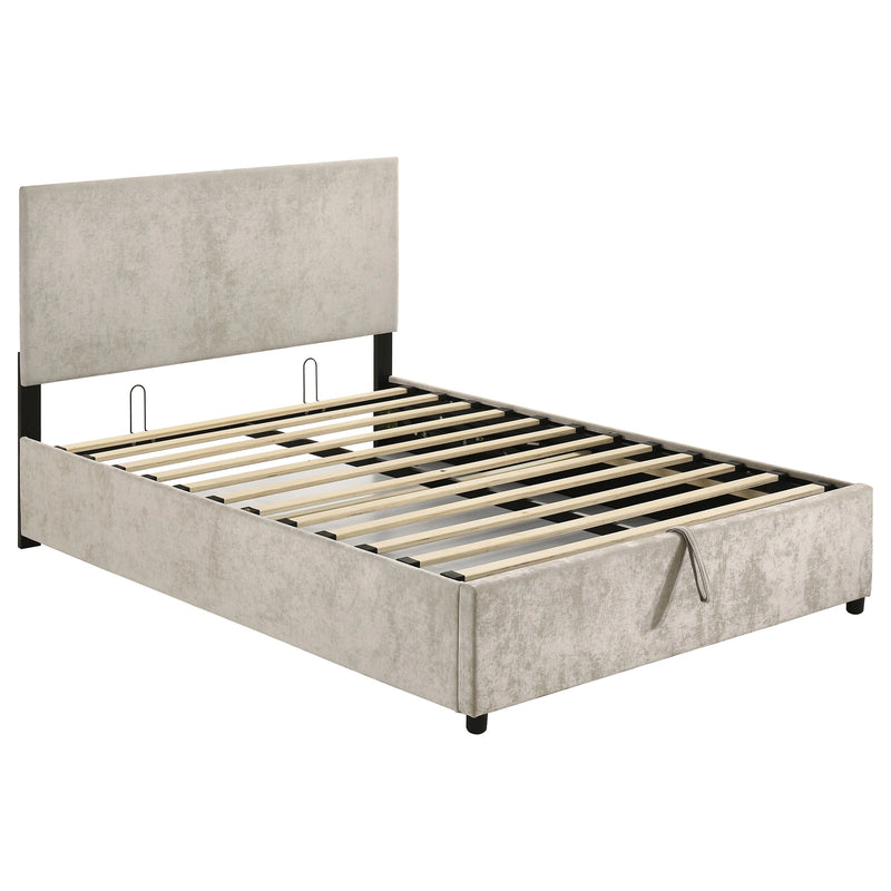 Reeves Queen Bed