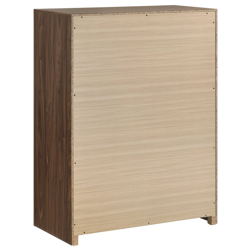 Etienne Chest