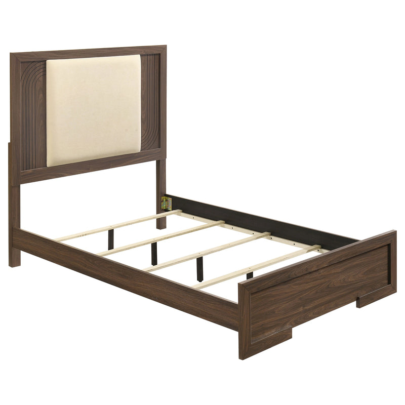 Etienne Queen Bed